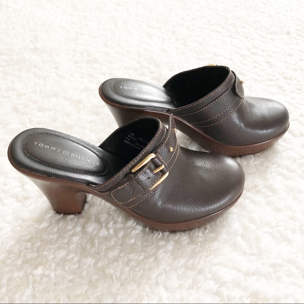 Tommy Hilfiger Dark Brown Closed Toe Slip Shoes 7